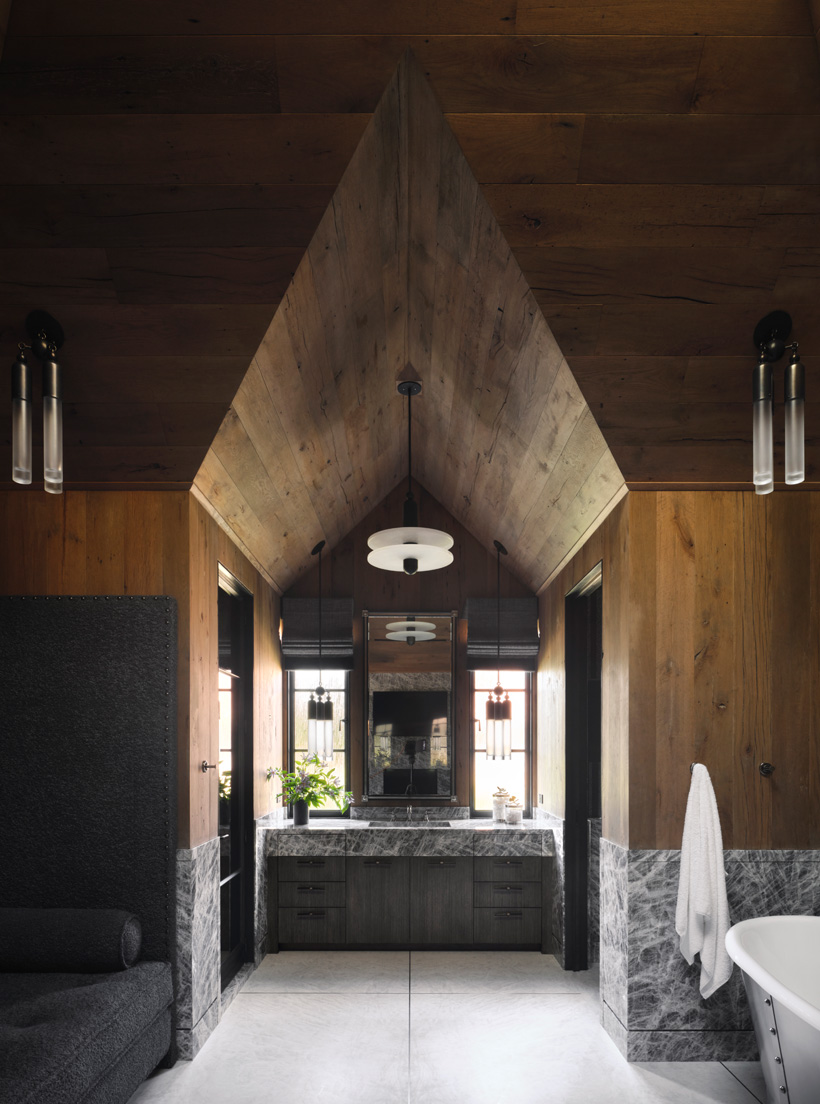 Master bath with vaulted ceiling 